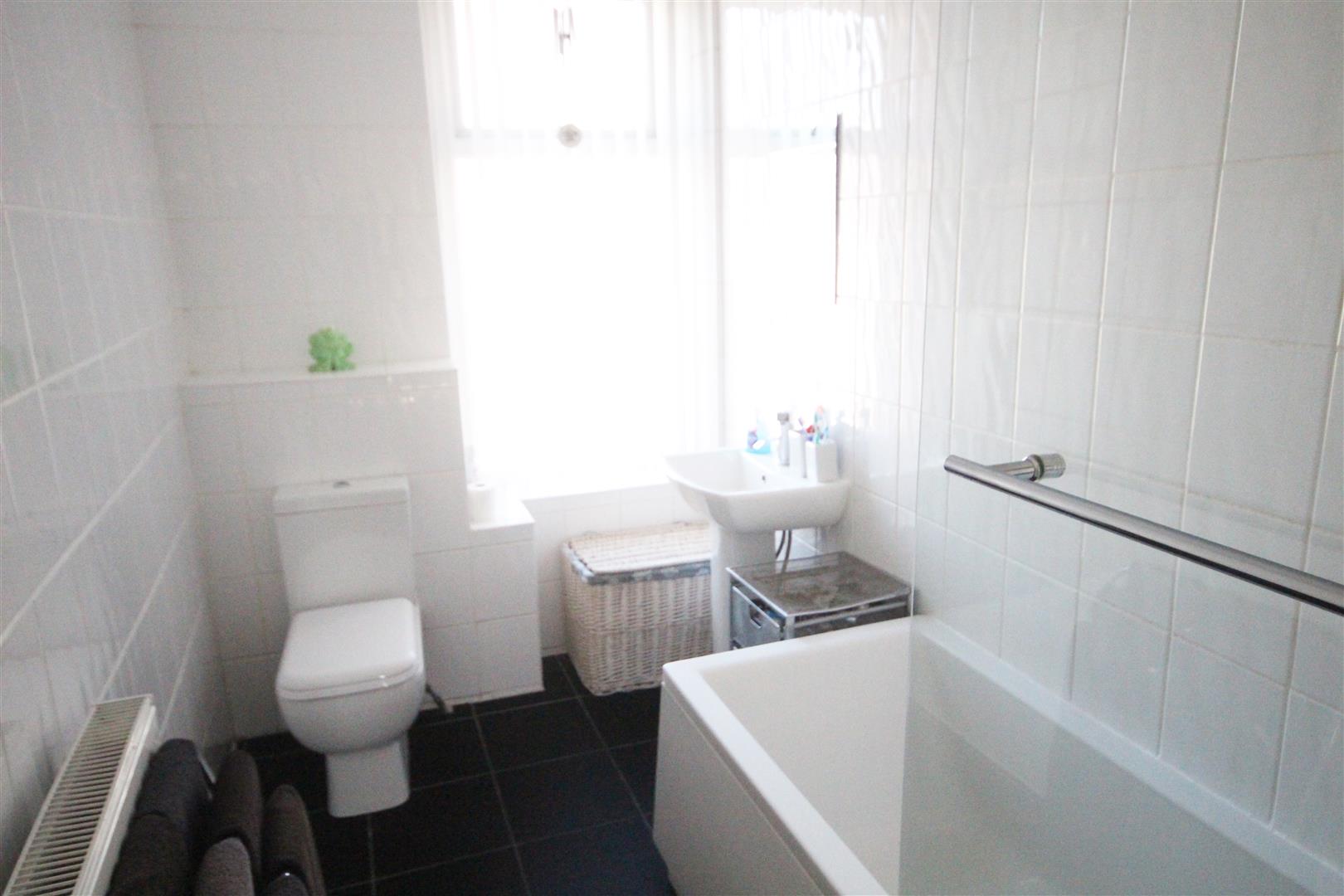 3 bedroom mid terrace house SSTC in Earby - IMG_9517.jpg